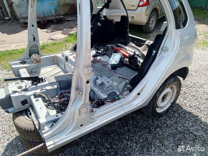 Задняя часть Datsun mi Do