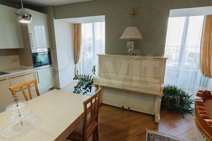 3-к. квартира, 105 м², 7/7 эт.