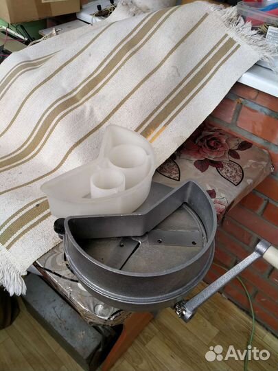 Шинковка для капусты и овощей