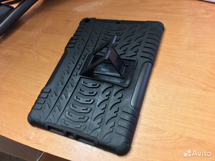 Чехол с подставкой для iPad 5g/6g (2017/2018 года)
