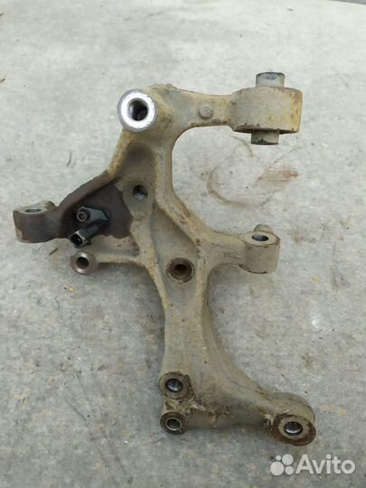 Кулак задний правый Volkswagen Jetta 6 2014