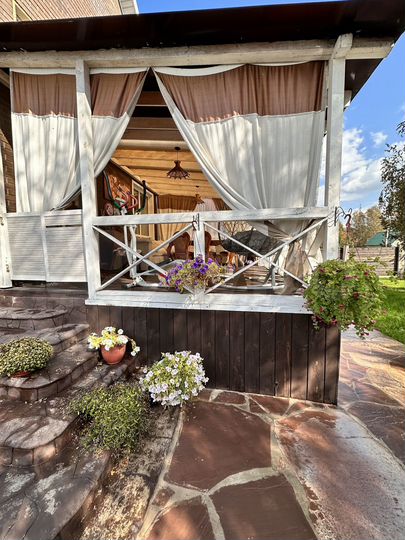 Дом 220 м² на участке 15 сот.