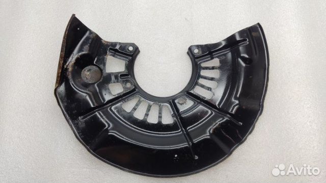 Пыльник тормозного диска передний правый Toyota