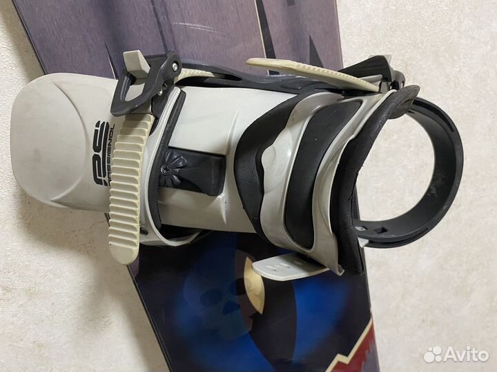 Продам сноуборд 157см