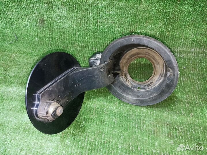 Лючок бензобака Ford Fusion I рестайлинг (2005—201