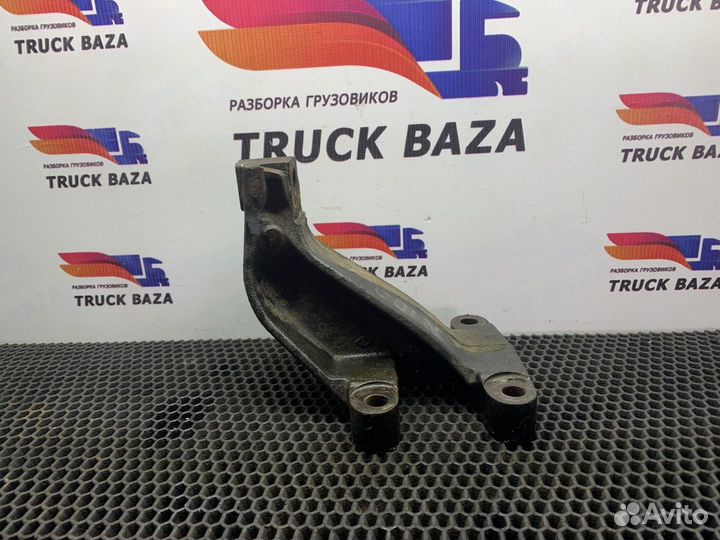 Кронштейн двигателя передний правый