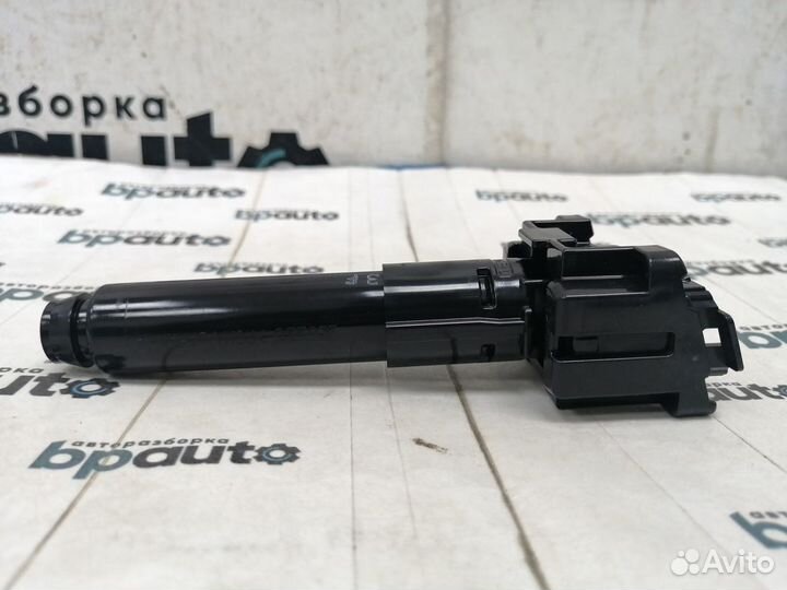 Омыватель фары левый 85208-33150 Toyota Camry 70