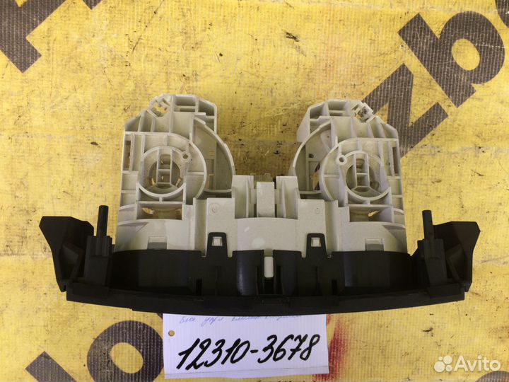 Блок управления отопителя Mazda 3 BL 2012