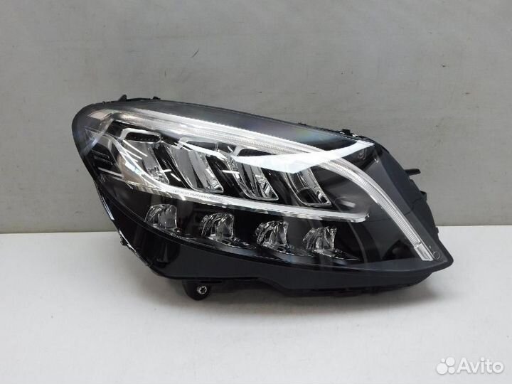 Фара правая Mercedes-Benz C-Class