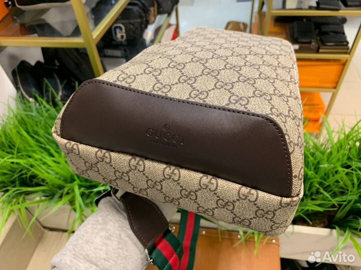 Сумка Gucci через плечо