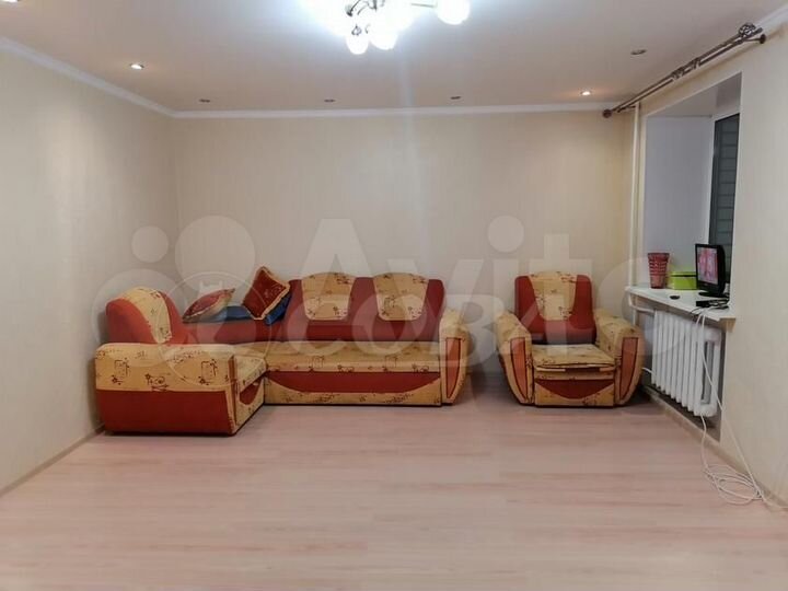 2-к. квартира, 66 м², 1/10 эт.