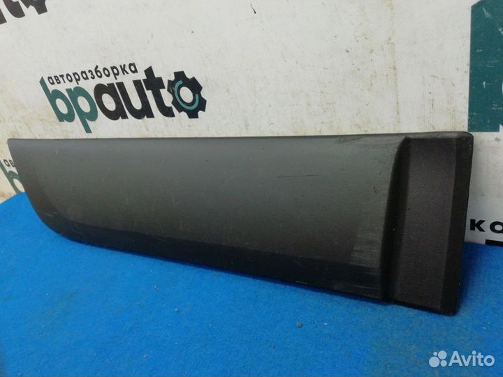 Накладка на дверь задняя правая 87734-2S000