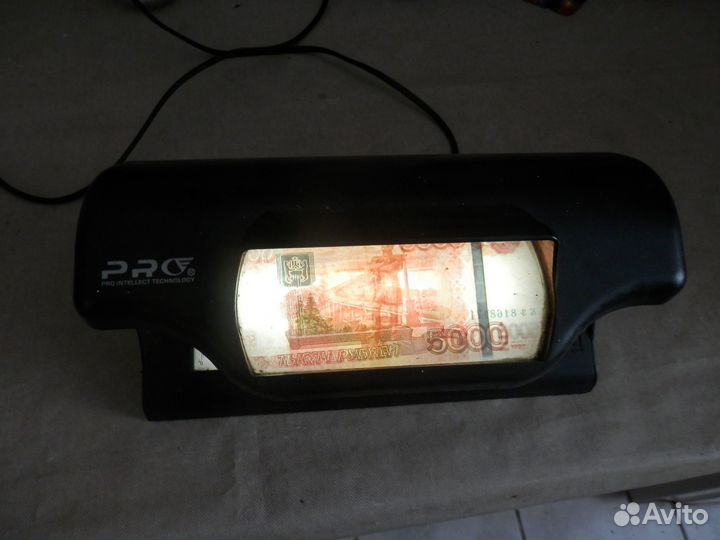 Детектор подлинности валюты,документов