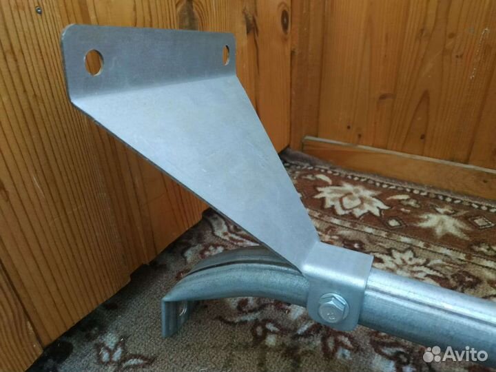 Антенна Триколор тв не б/у с кронштейном