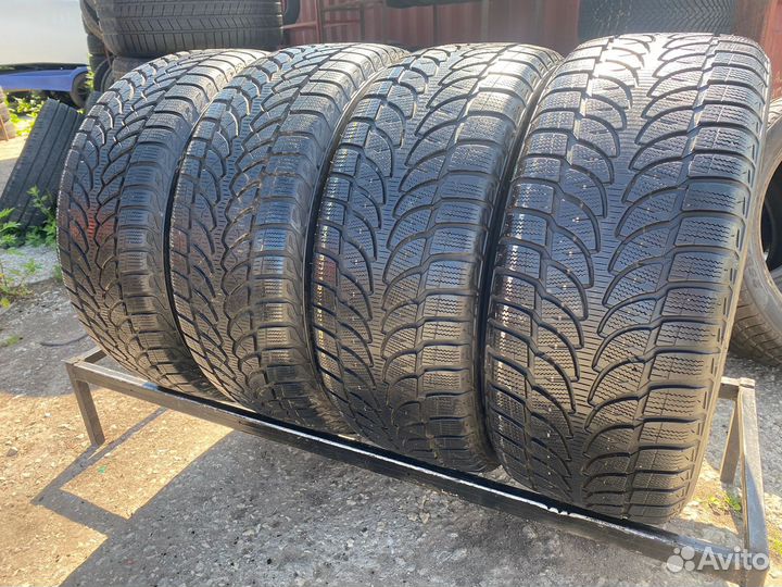 Bridgestone Blizzak LM-80 255/55 R18