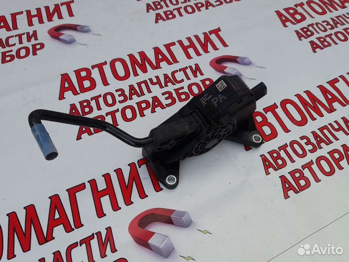 Педаль газа Тойота Рав 4 50 18-22г
