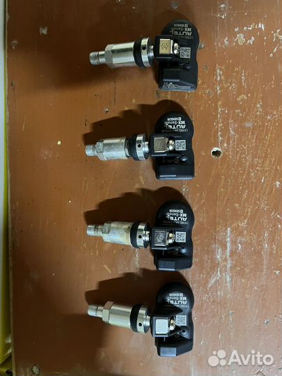 Дачик давления в шинах универсальный