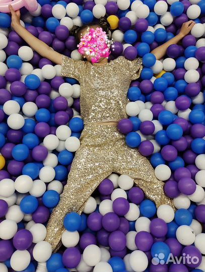 Нарядный костюм на девочку