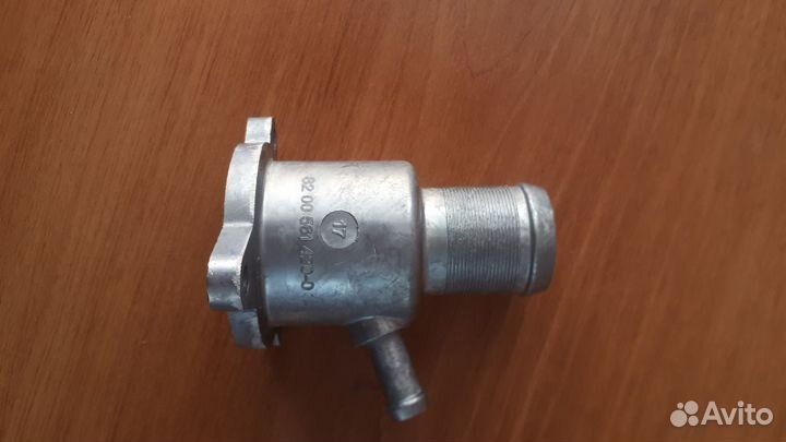 Корпус термостата Рено Логан Дастер Меган Кангу