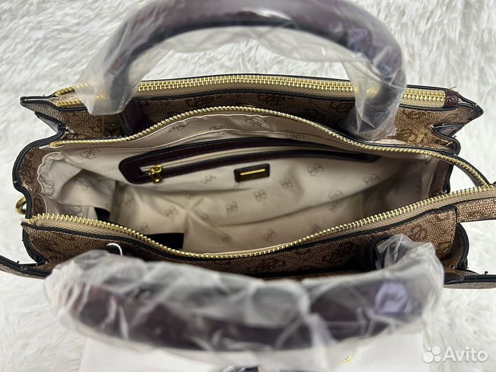 Сумка Guess бежевая 30х20х12 новая