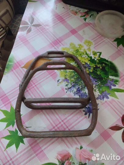 Стремена для лошади