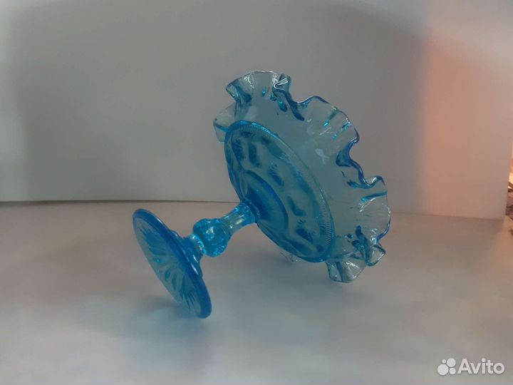 Антикварная вазочка на ножке стекло Мальцов