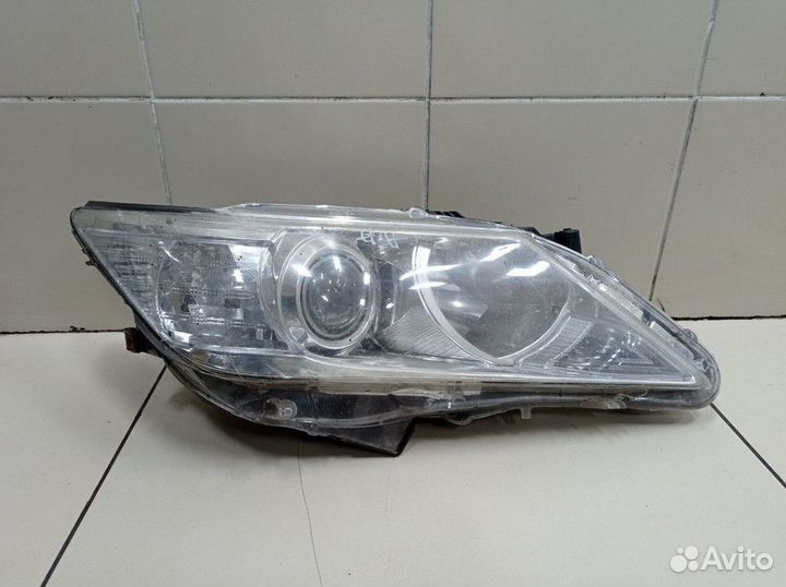 Фара передняя правая Toyota Camry