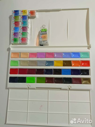 Акварельные краски белые ночи