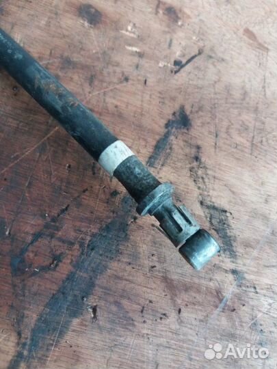 Тросик ручника прав. зад. mazda axela