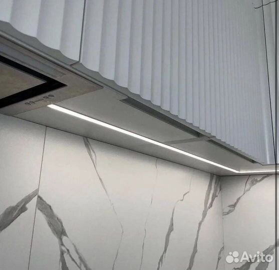 Кухня угловая/столешница в подарок/новая