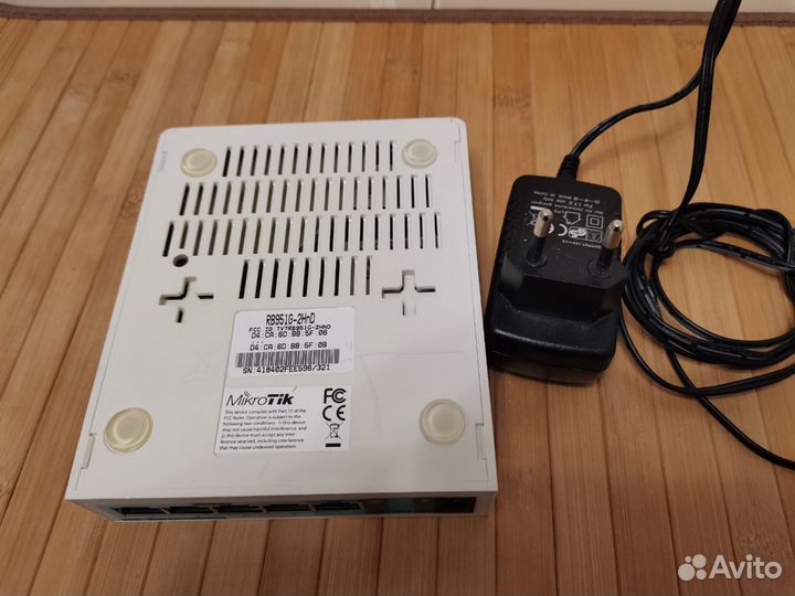 Роутер Mikrotik RB951G-2HnD