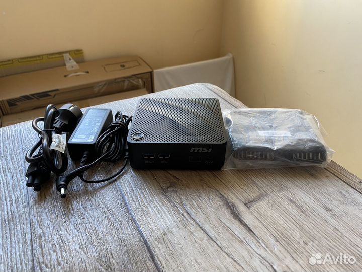 Мини-пк MSI Cubi N 8GL-034RU