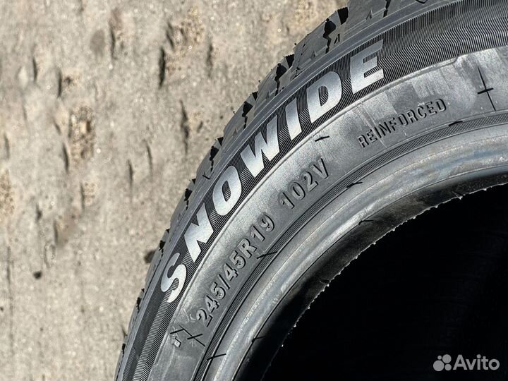 Sunwide Snowide 235/45 R17 142U