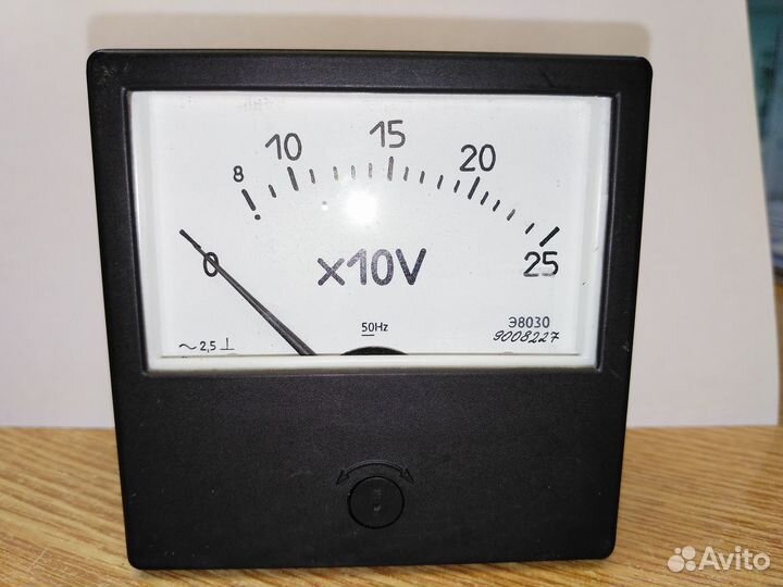 Вольтметр 250в Э8030