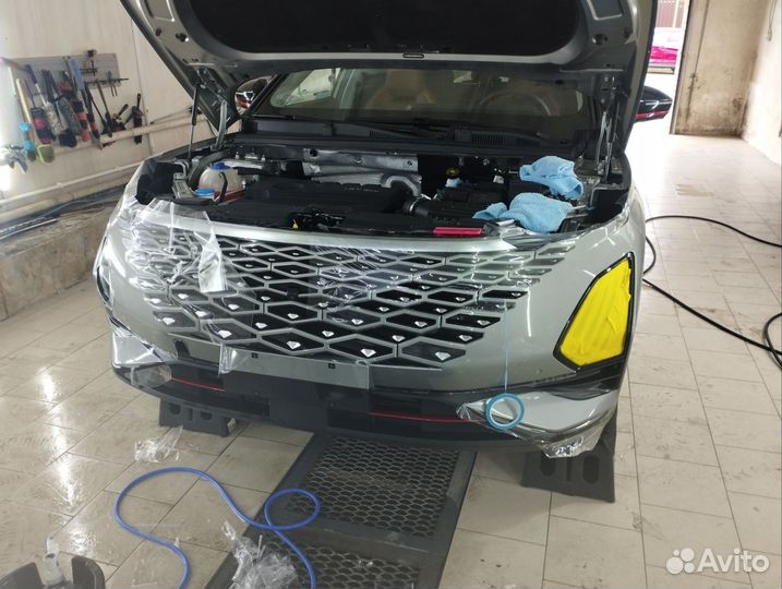 Бронепленка, бронирование фар, оклейка пленкой