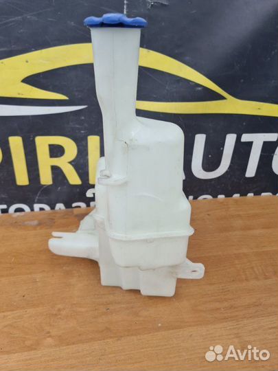 Бачок омывателя передний Kia Quoris 1 G6DJ