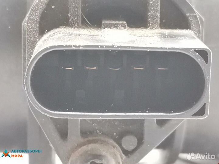 Расходомер воздуха Volkswagen Sharan рест. 2002