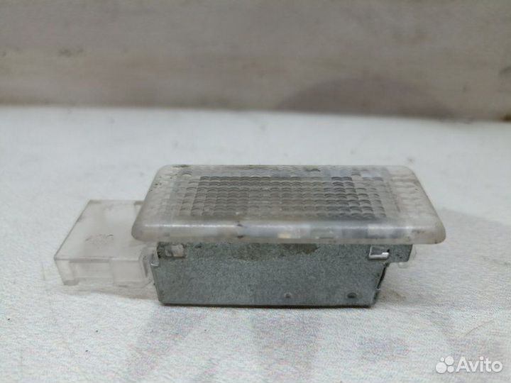 Плафон салонный Volkswagen Touareg 7L BAR 2008