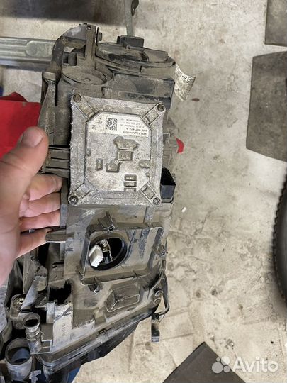 Фара передняя левая Audi A4 B8