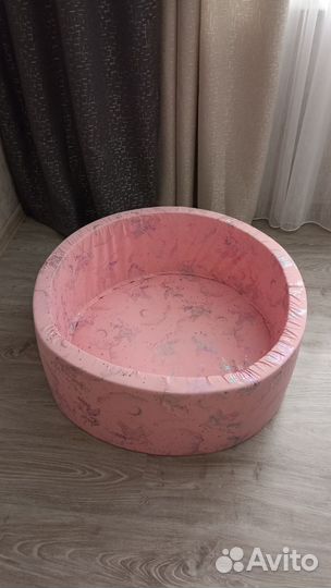 Сухой бассейн, игрушка