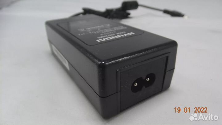 Блок питания / Сетевой адаптер H-LED19V8
