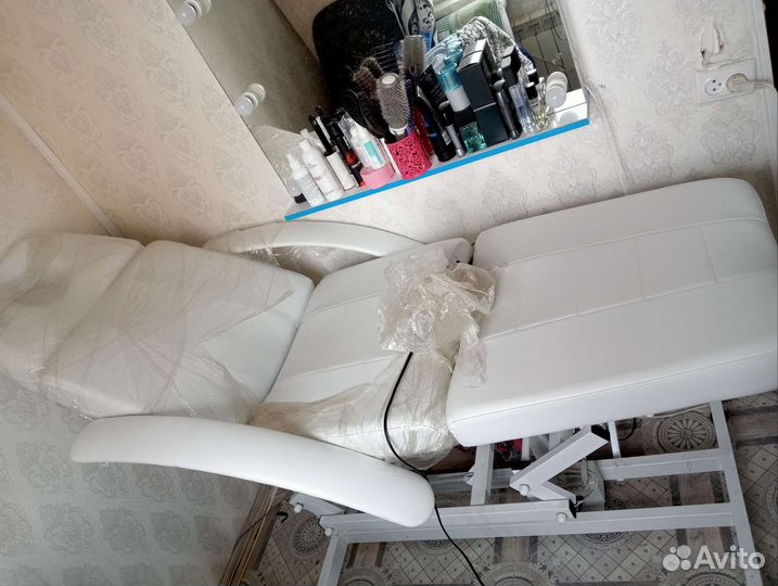Массажная кушетка с электроприводом