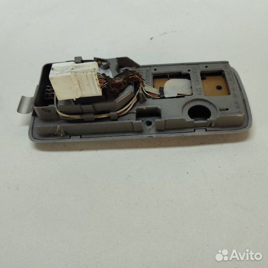 Плафон подсветки салона Toyota Rav4 2000