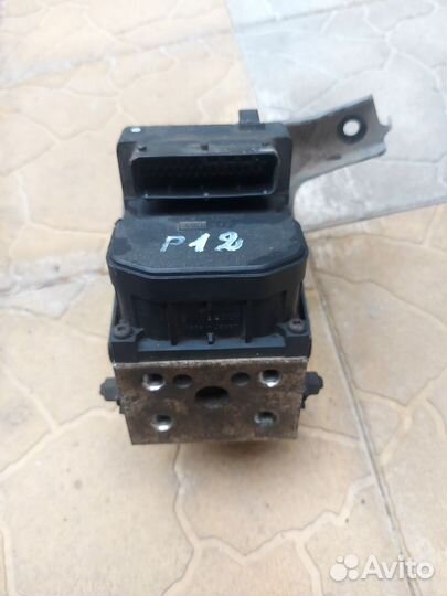Блок управления abs Nissan Primera р12