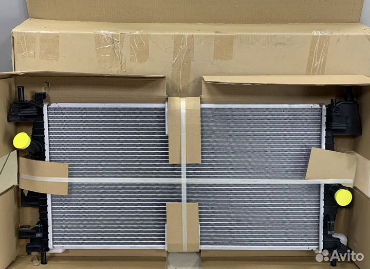 Радиатор охлаждения на ford focus 3 пластинчатый