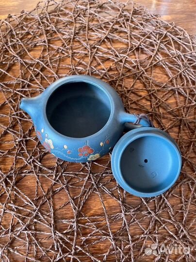 Чайник ручной работы из фиолетовой исинской глины