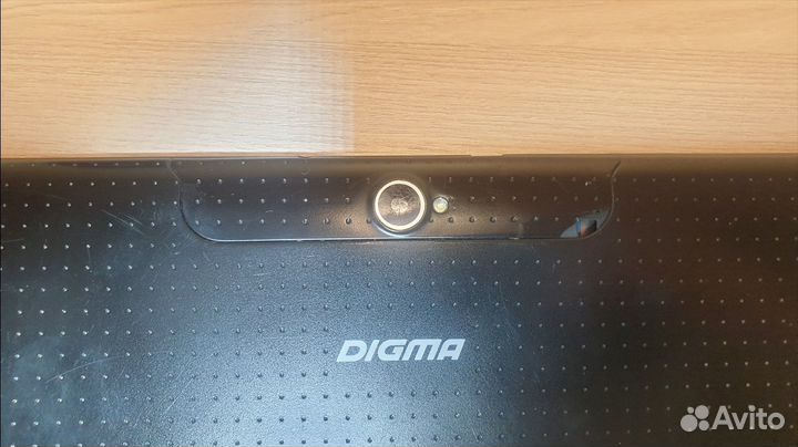 Уставший планшет Digma Optima 1104S 3G (черный)
