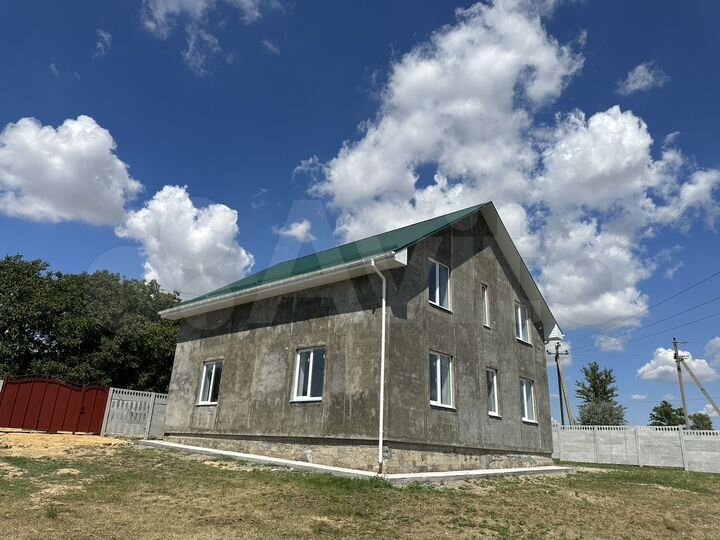 Дом 199 м² на участке 9,5 сот.