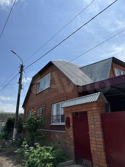 Дом 164,8 м² на участке 8 сот.