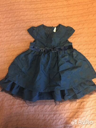 Нарядное платье (размер 9-12 мес)